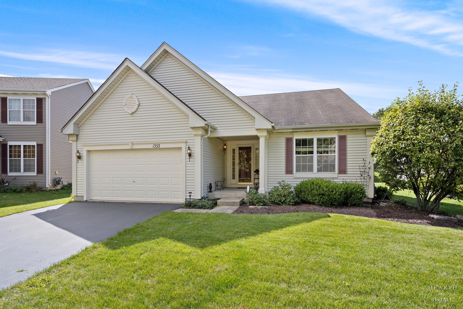 1352 Evergreen Lane — photo