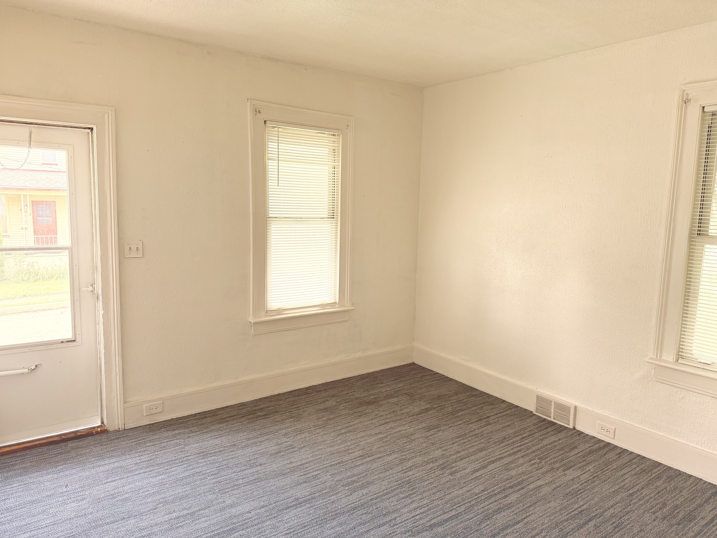403 E 9th Street, Peru, IL 61354 — photo 2