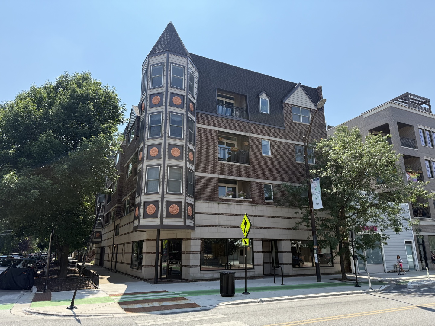 2301 W Belmont Avenue 1 — photo