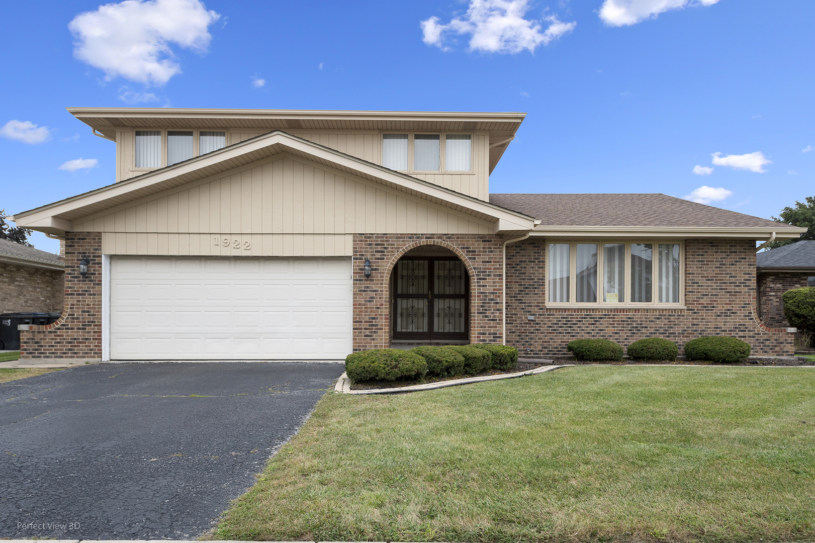 1922 E 173rd Place — photo