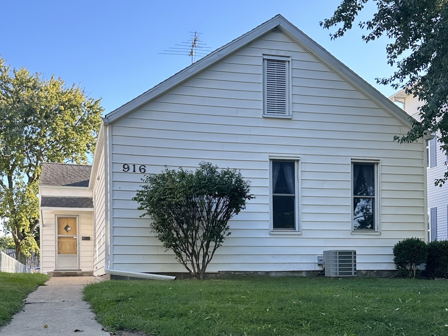 916 Ohio Street — photo