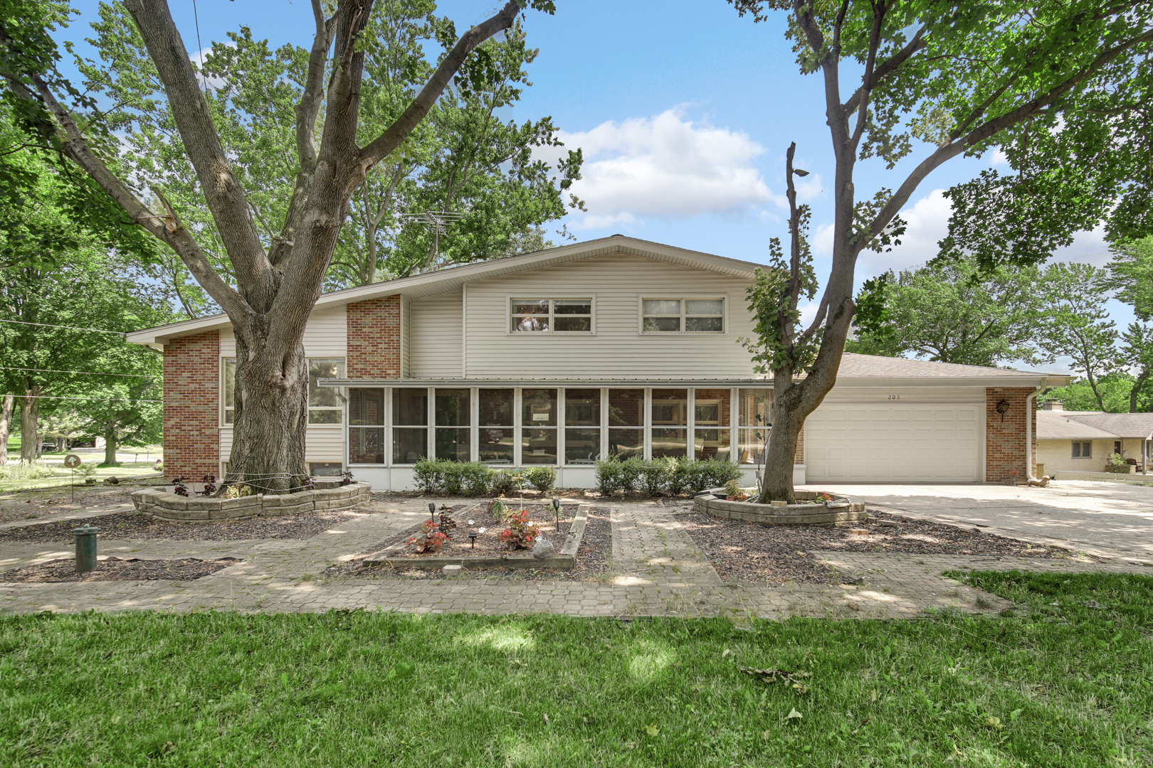 205 Sharon Drive — photo