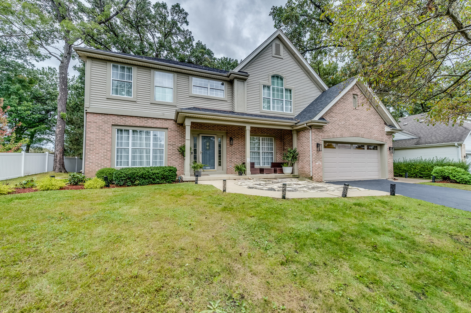 550 Meadowview Drive — photo