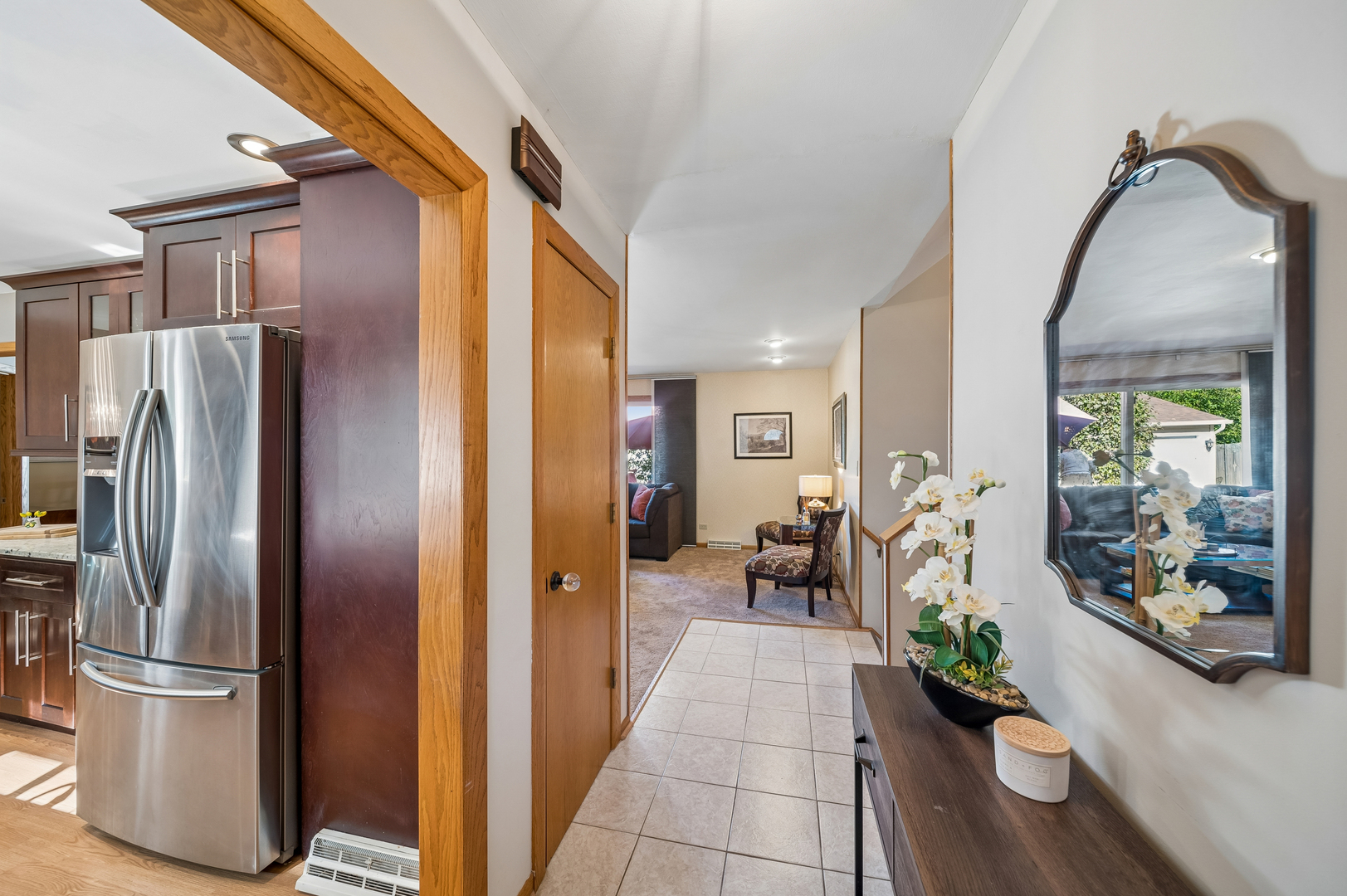 Home in Wheaton, IL 60187 — photo 3