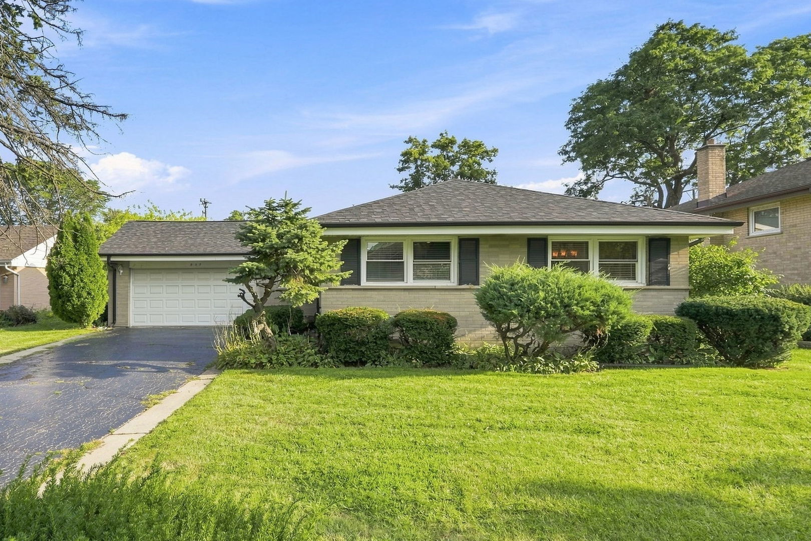 807 E Golfview Drive — photo