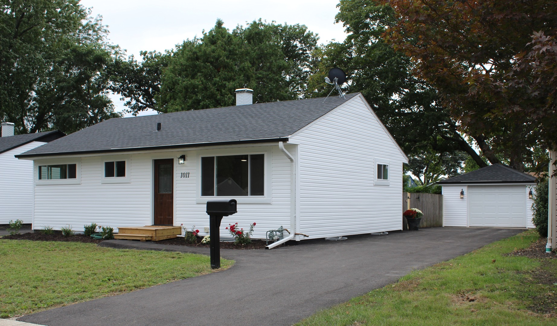 1011 Plaza Drive — photo