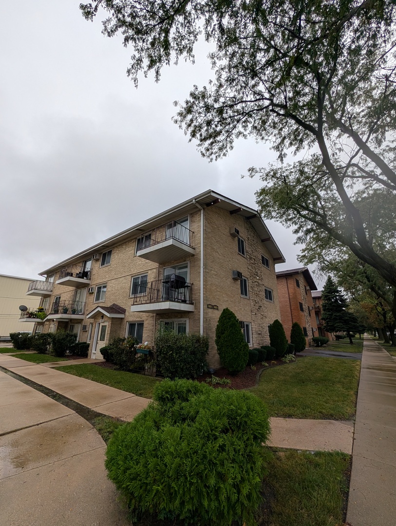 6025 W 64th Place 6 — photo