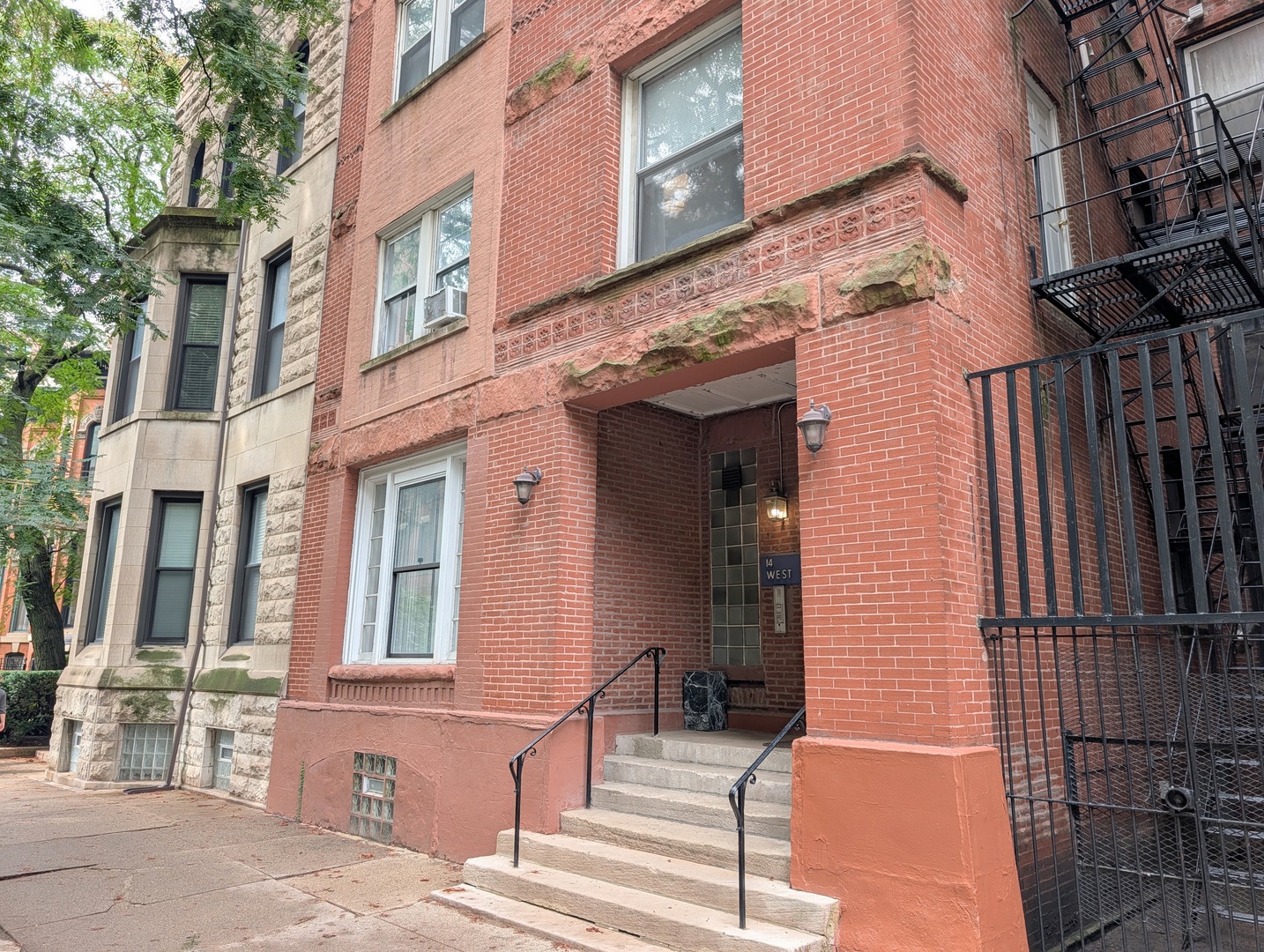 14 W Chestnut Street 4R — photo