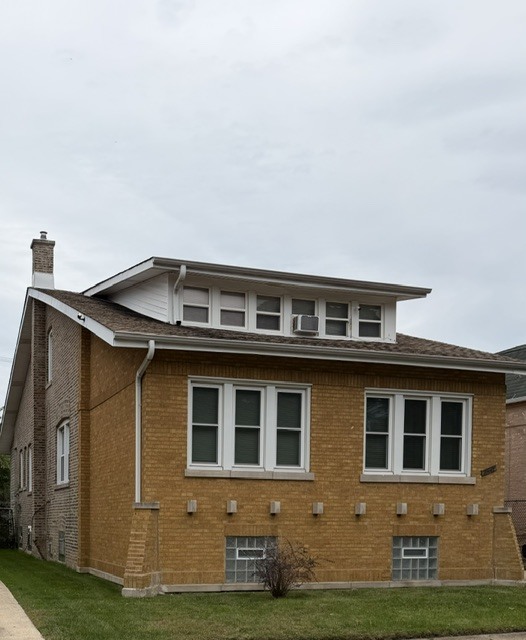 Home in Chicago, IL 60619 — photo 2