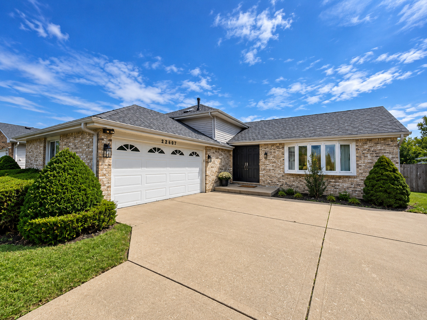 22507 Latonia Lane — photo