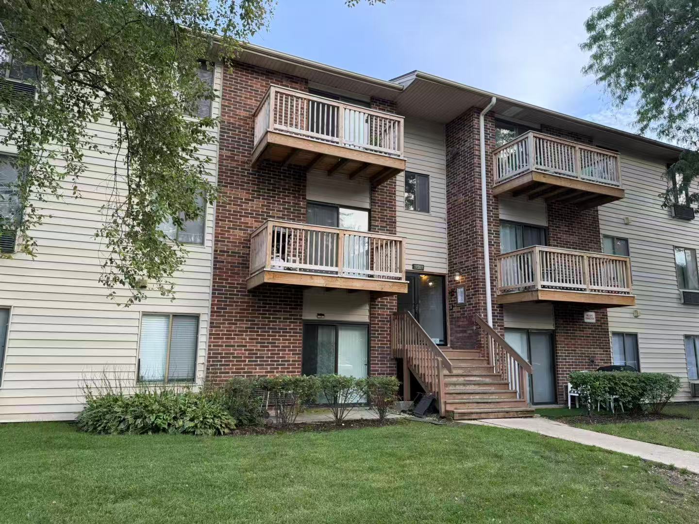 716 Prescott Drive 302 — photo