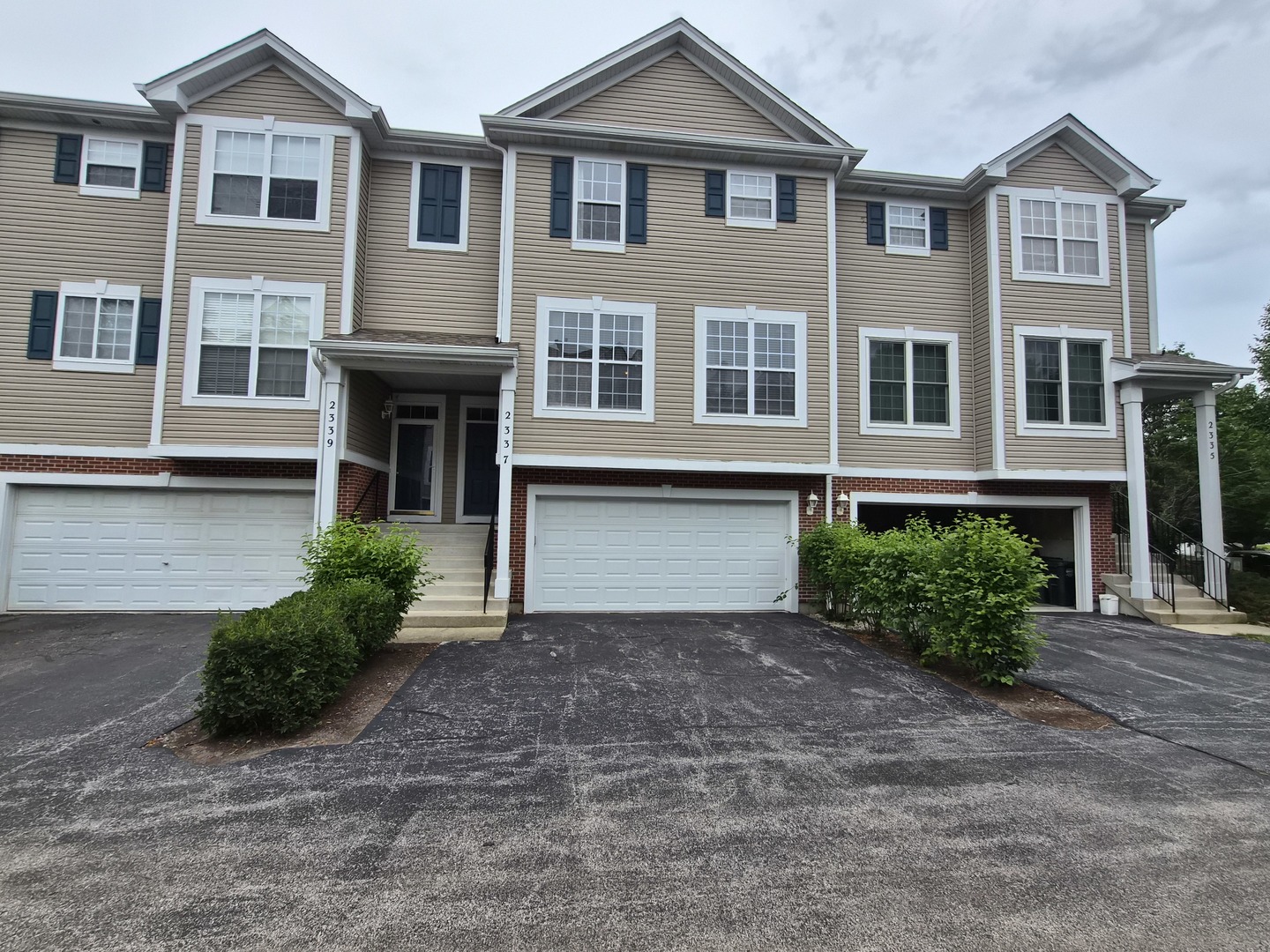 2337 Hudson Circle 2337 — photo