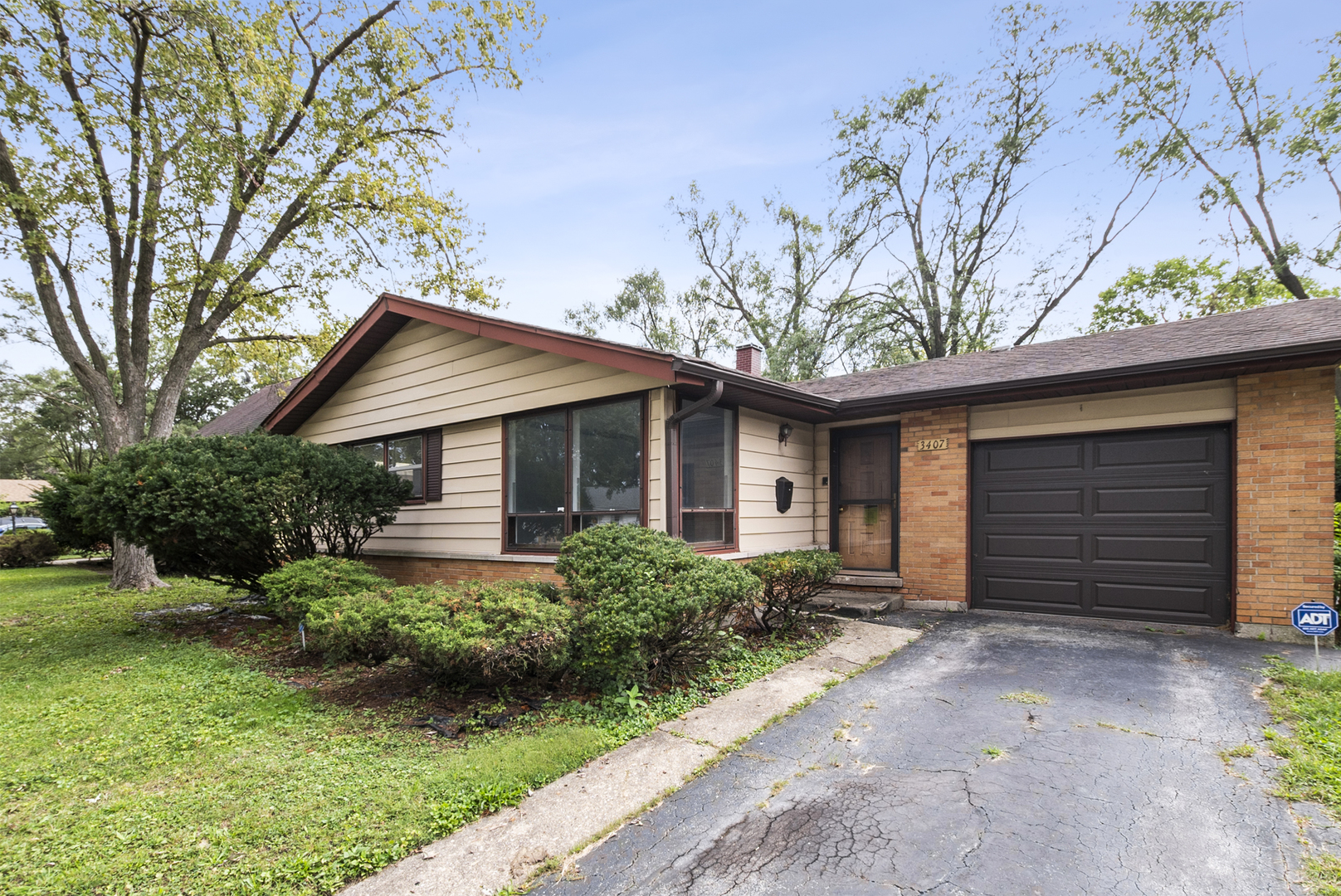 3407 Hickory Lane — photo