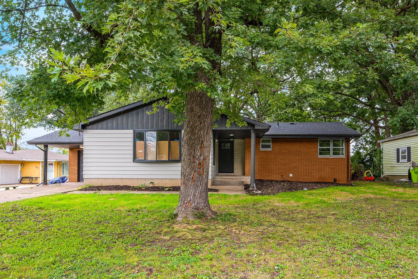 2418 N Lehman Road — photo