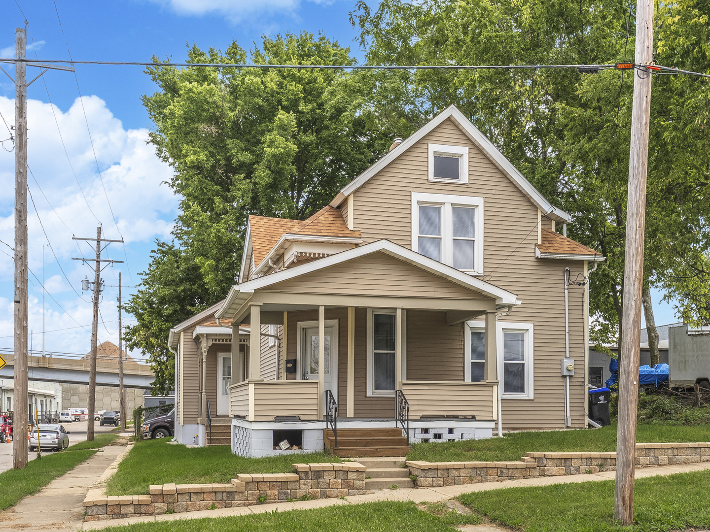 502 S Madison Street — photo