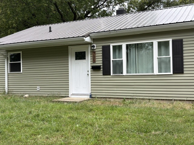 705 Illinois Drive — photo