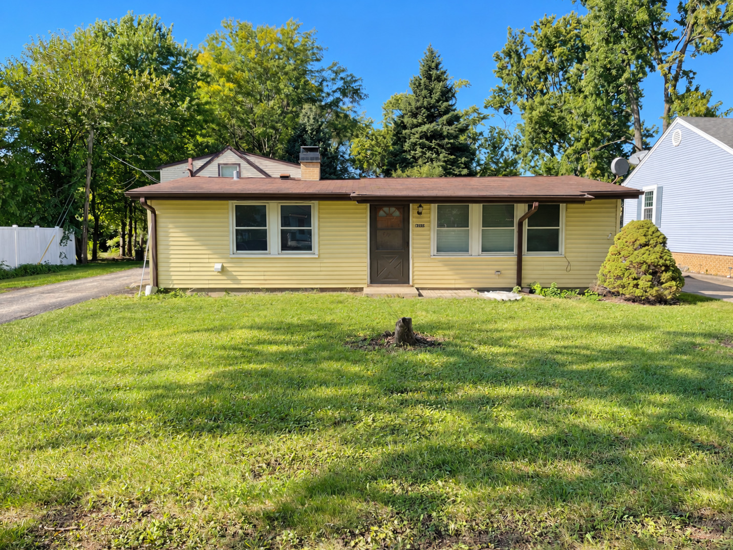 2086 Nimitz Drive — photo