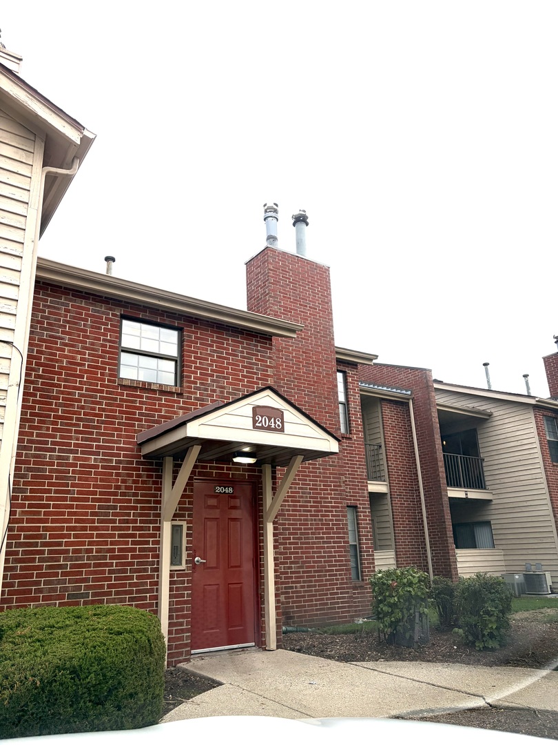 2048 N Rand Road 202 — photo