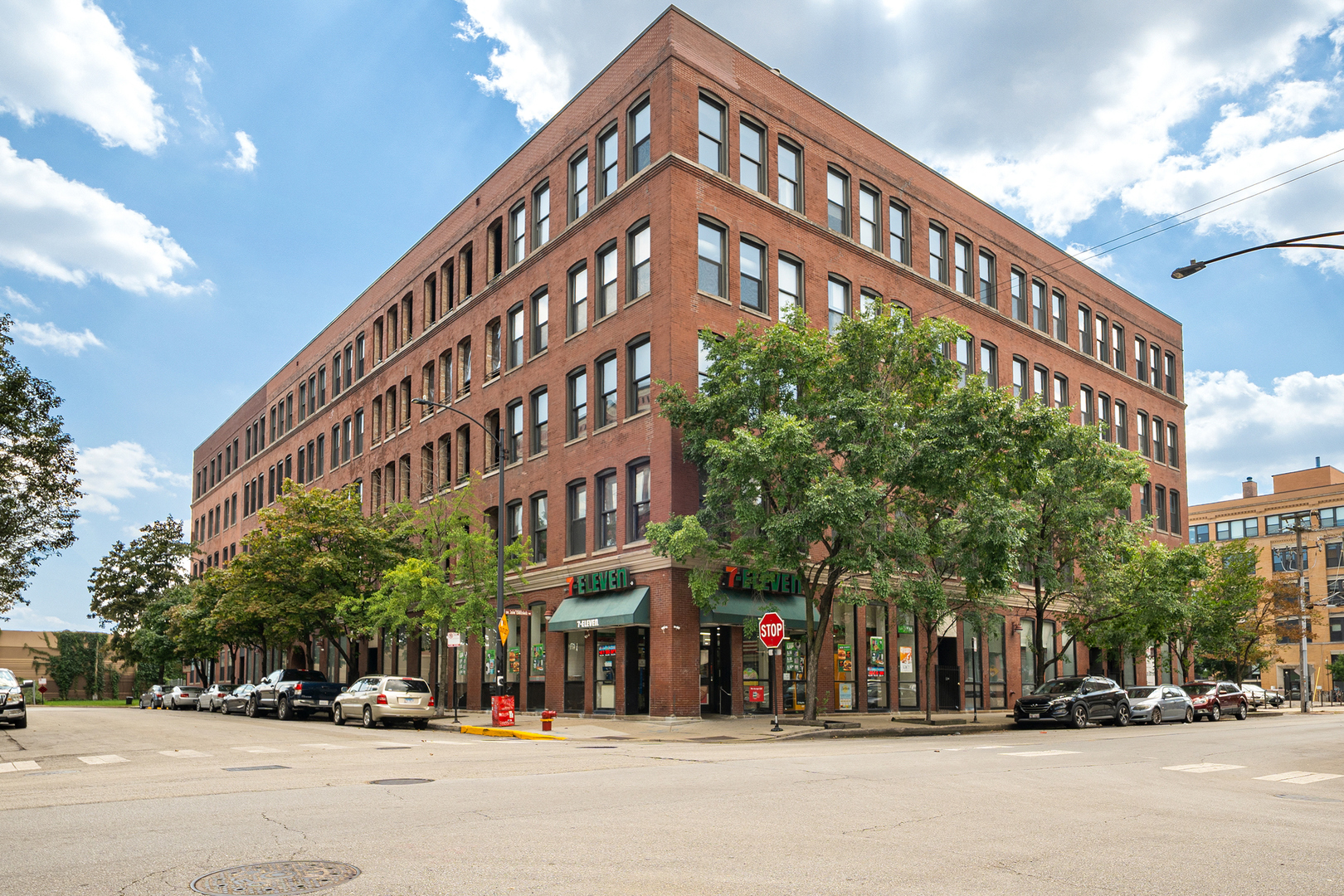 400 S Green Street 212 — photo