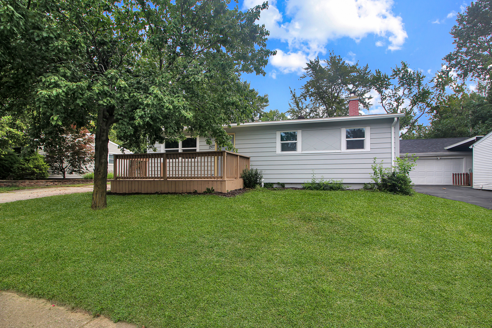 1307 Glenwood Road — photo