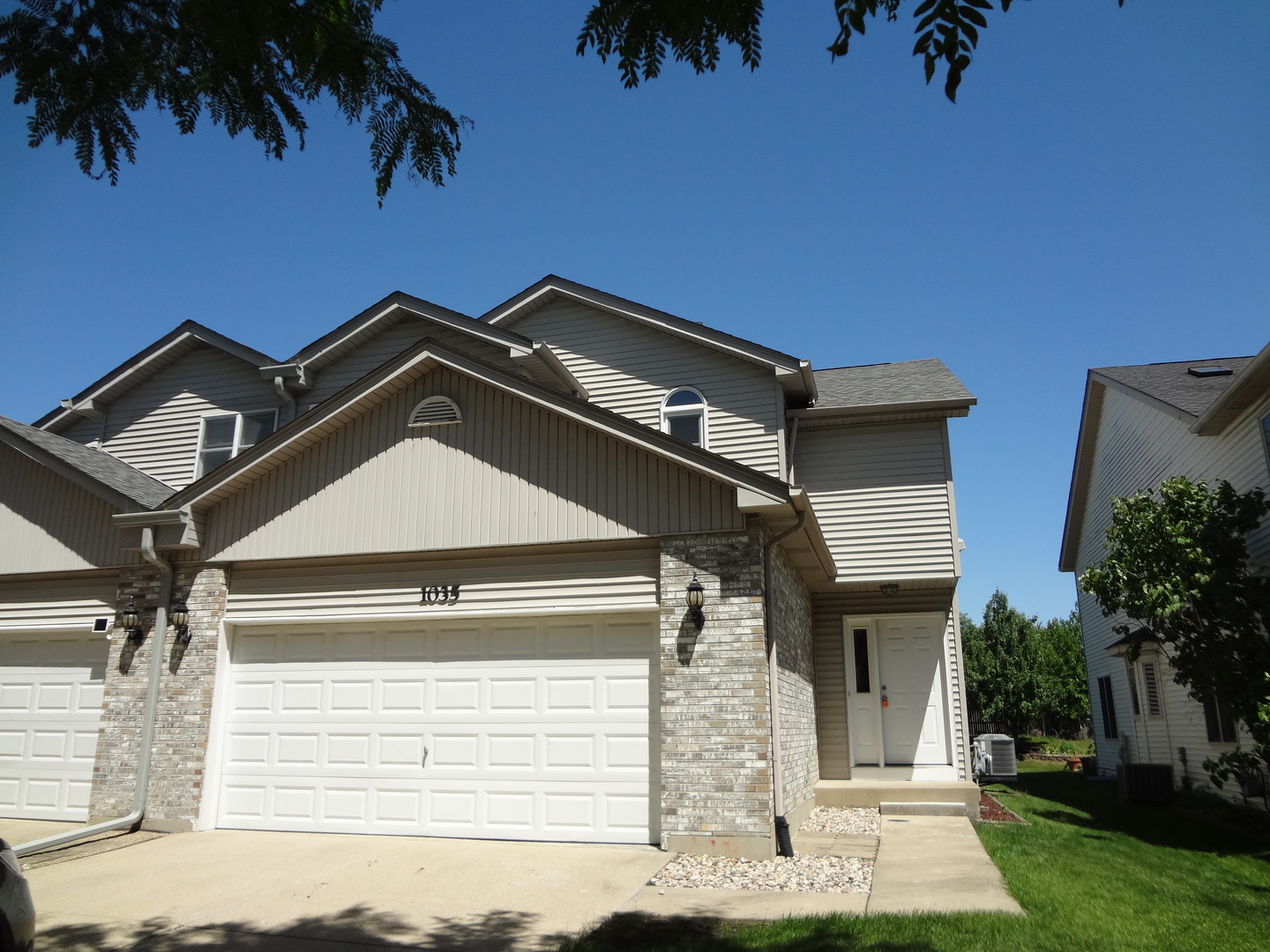 1035 Beninford Lane — photo