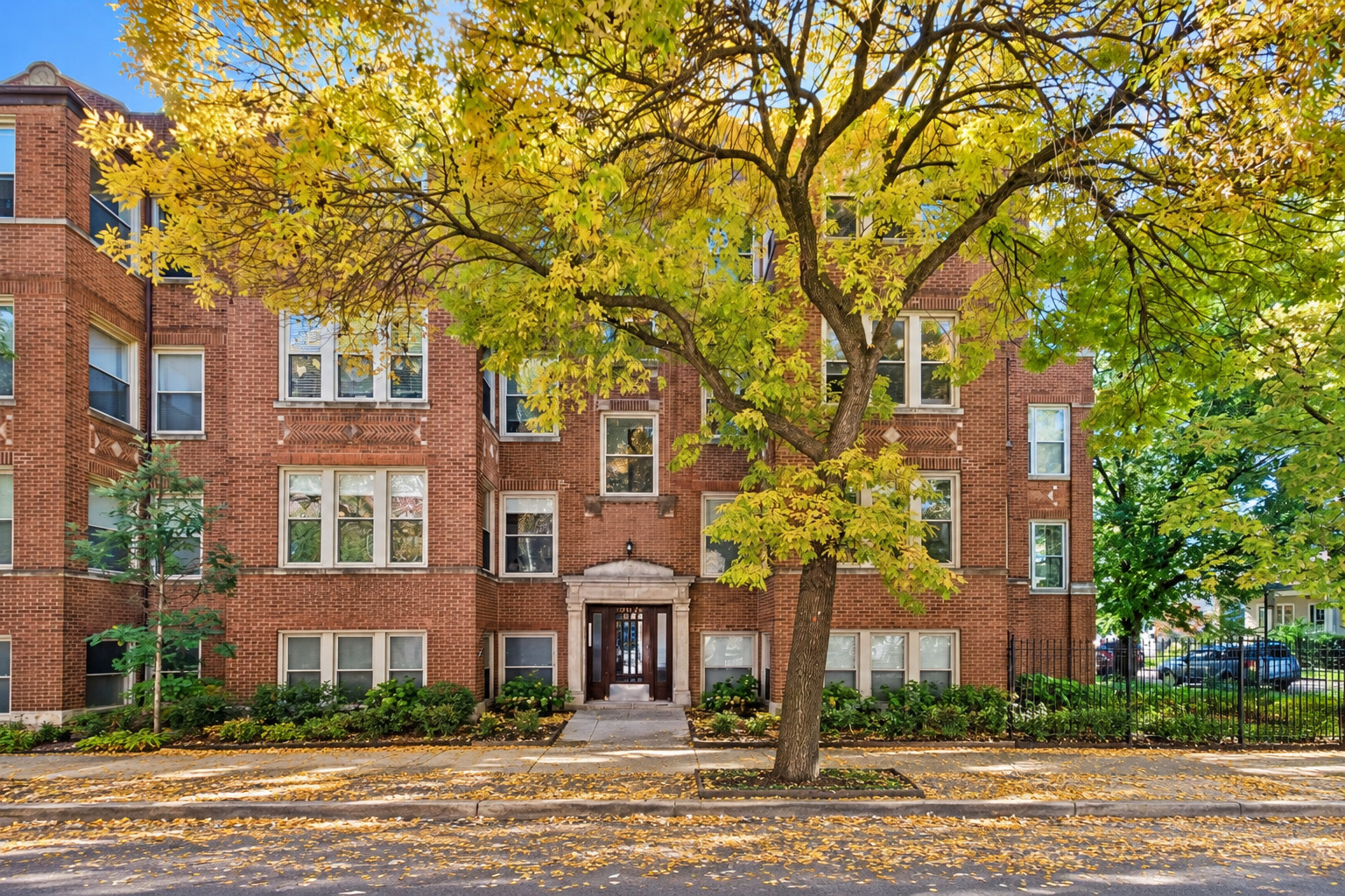 3725 W Byron Street Unit 3 — photo