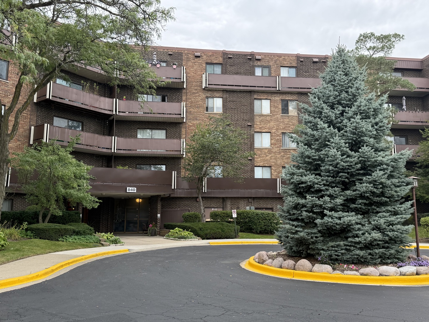 840 Wellington Avenue 103 — photo