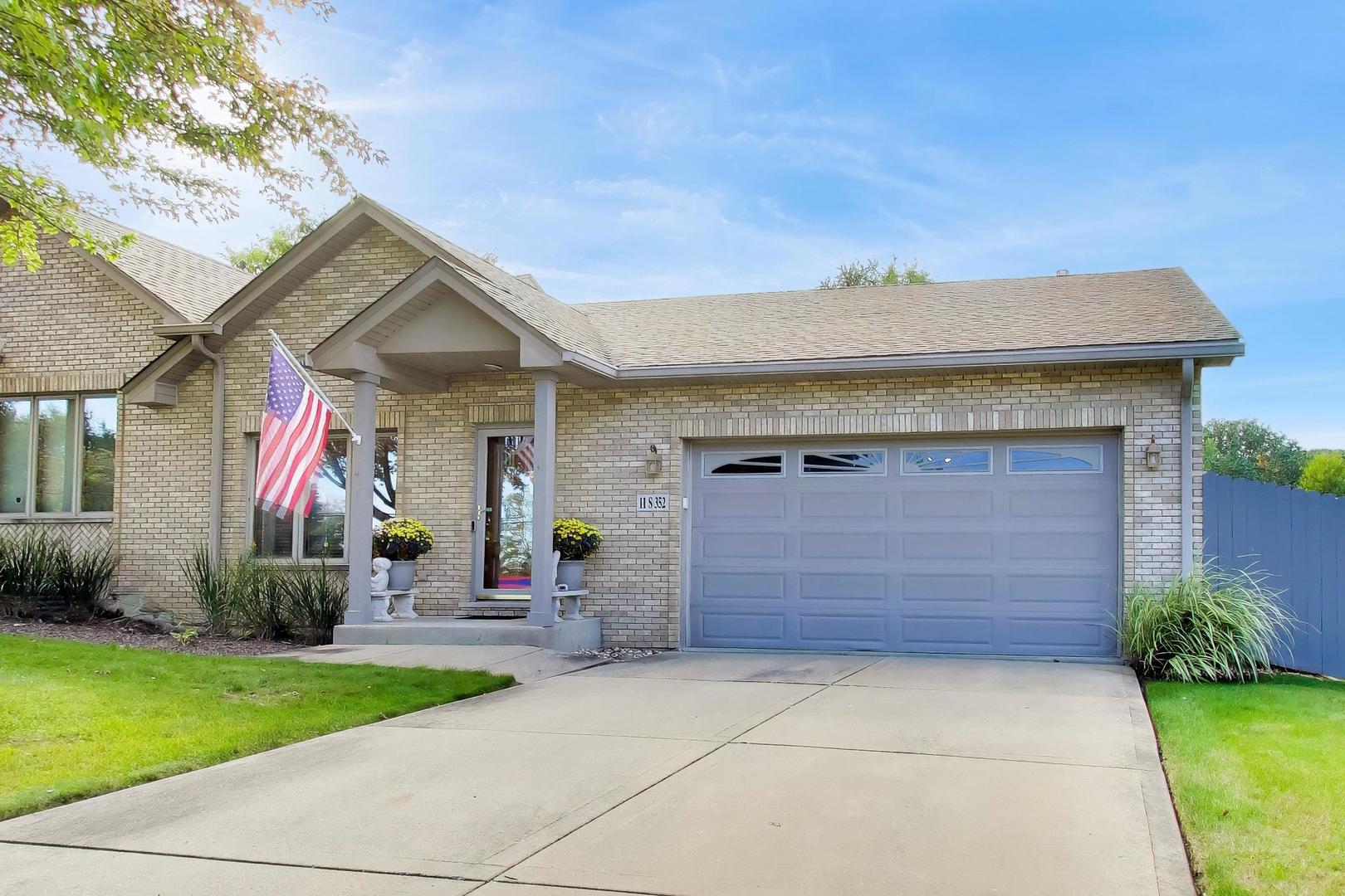 11S352 Deer Trail Court — photo