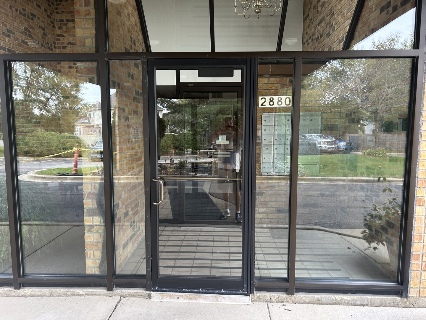 Home in Lisle, IL 60532 — photo 2