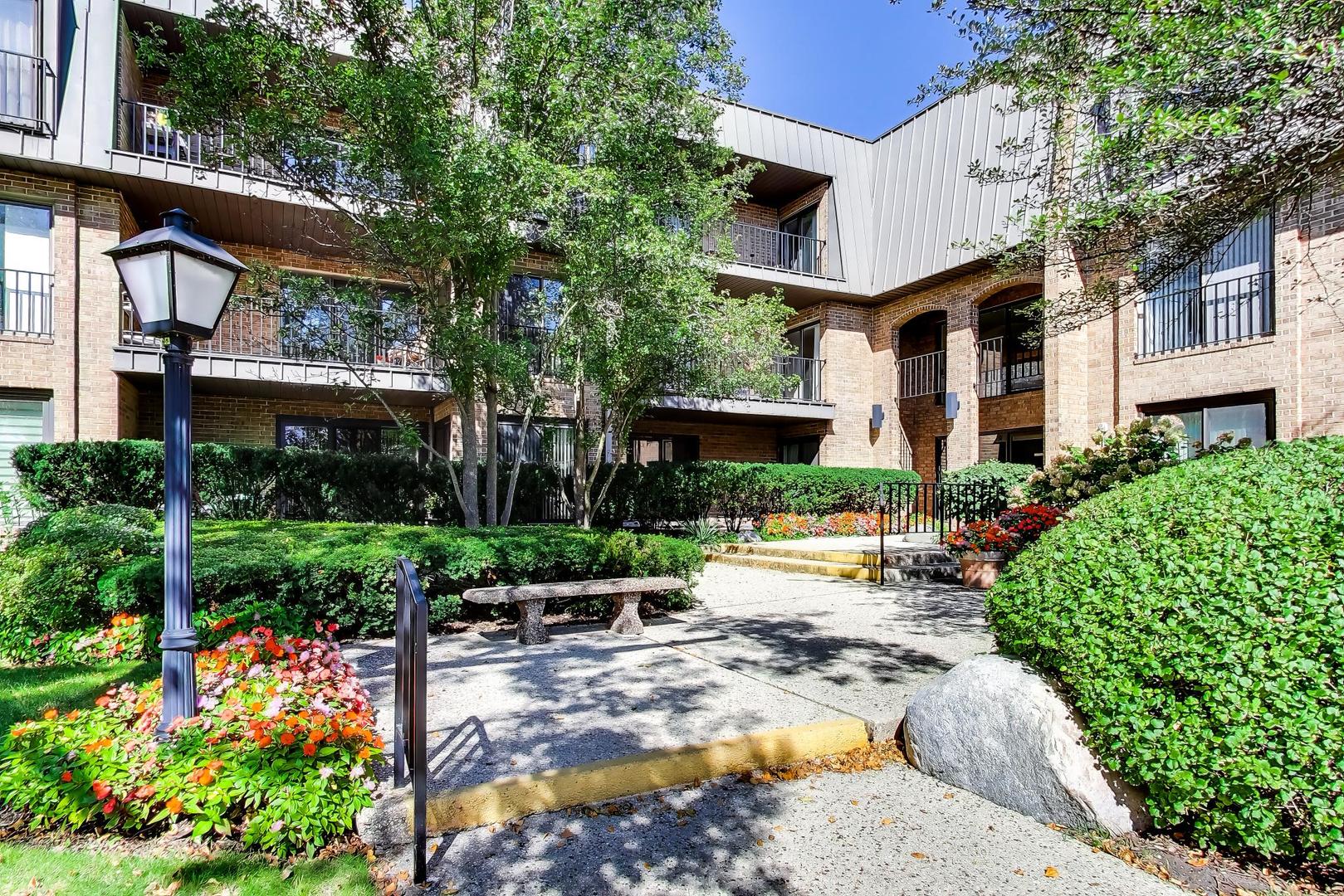 3 The Court Of Harborside Court Unit 208 — photo