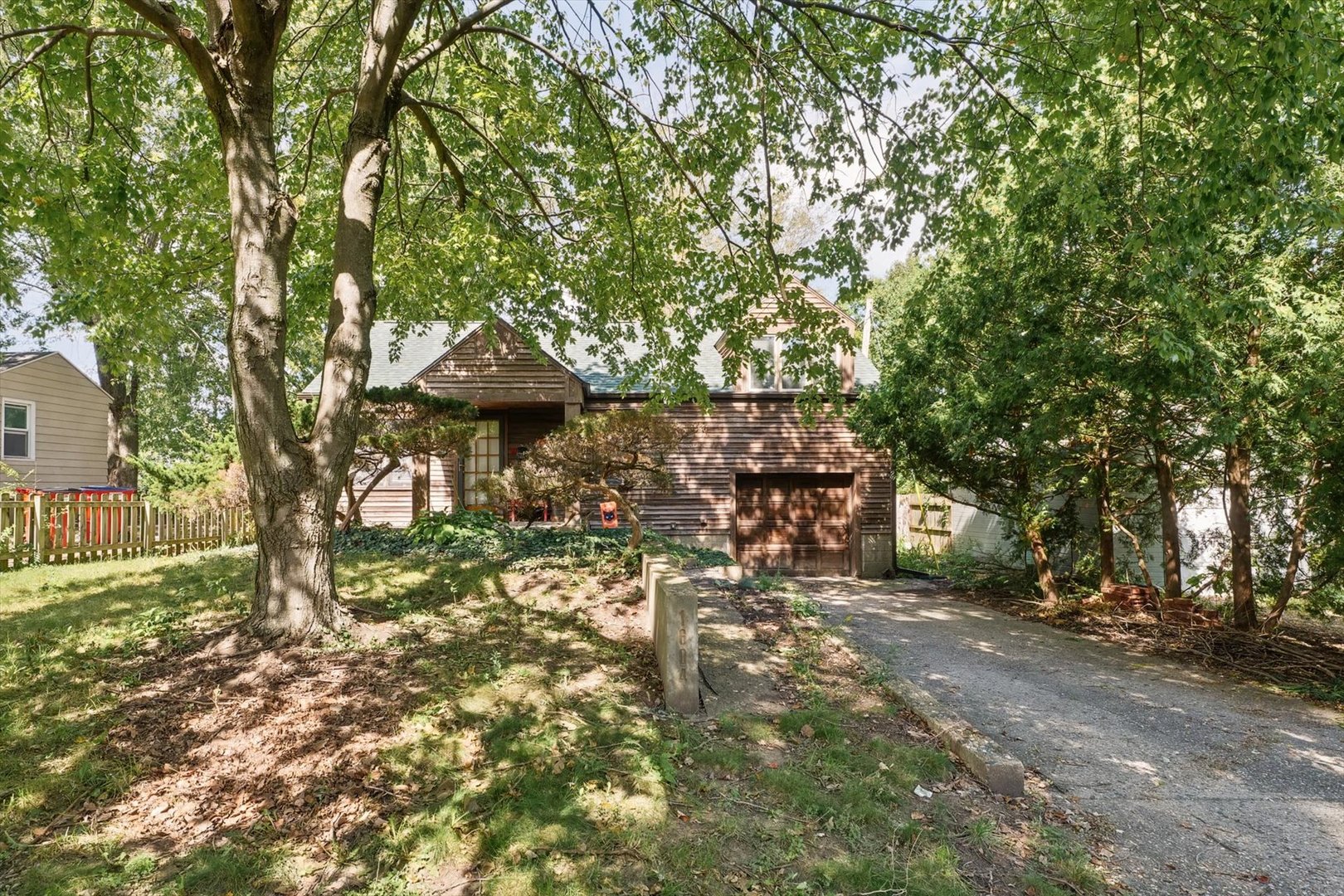 1604 W White Street — photo