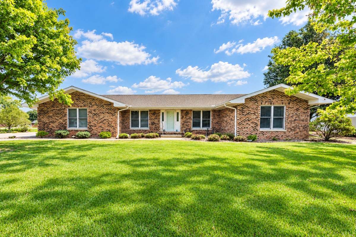 113 Diane Drive — photo