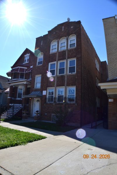 8204 S Exchange Avenue 3 — photo