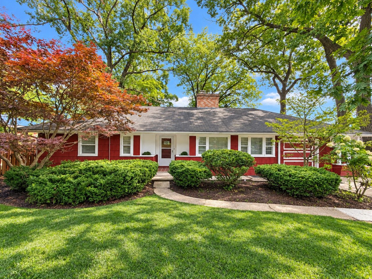 2811 Forest Lane — photo