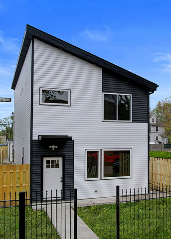 5837 W Iowa Street — photo
