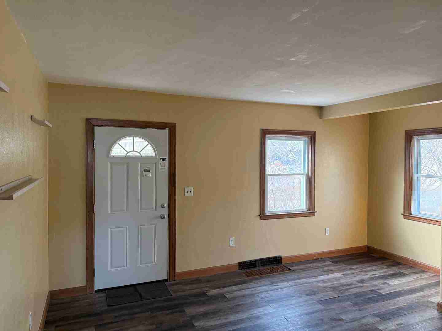 Home in Rock Island, IL 61201 — photo 2