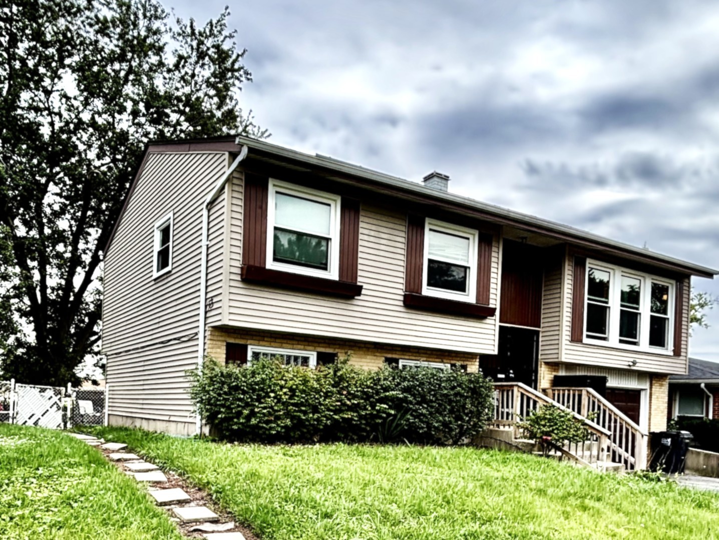 1135 E 159th Place — photo