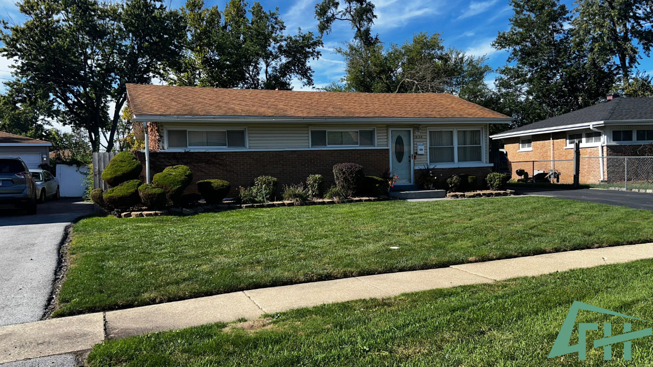 16158 Sussex Court — photo