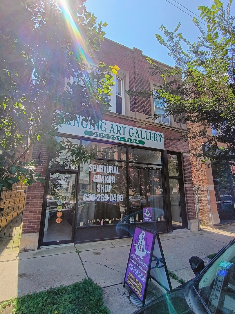 1911 W Belmont Avenue 1 — photo