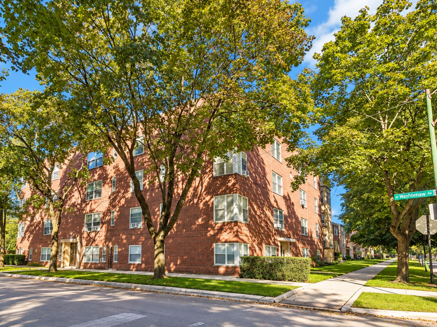 7145 N Washtenaw Avenue Unit 2-N — photo