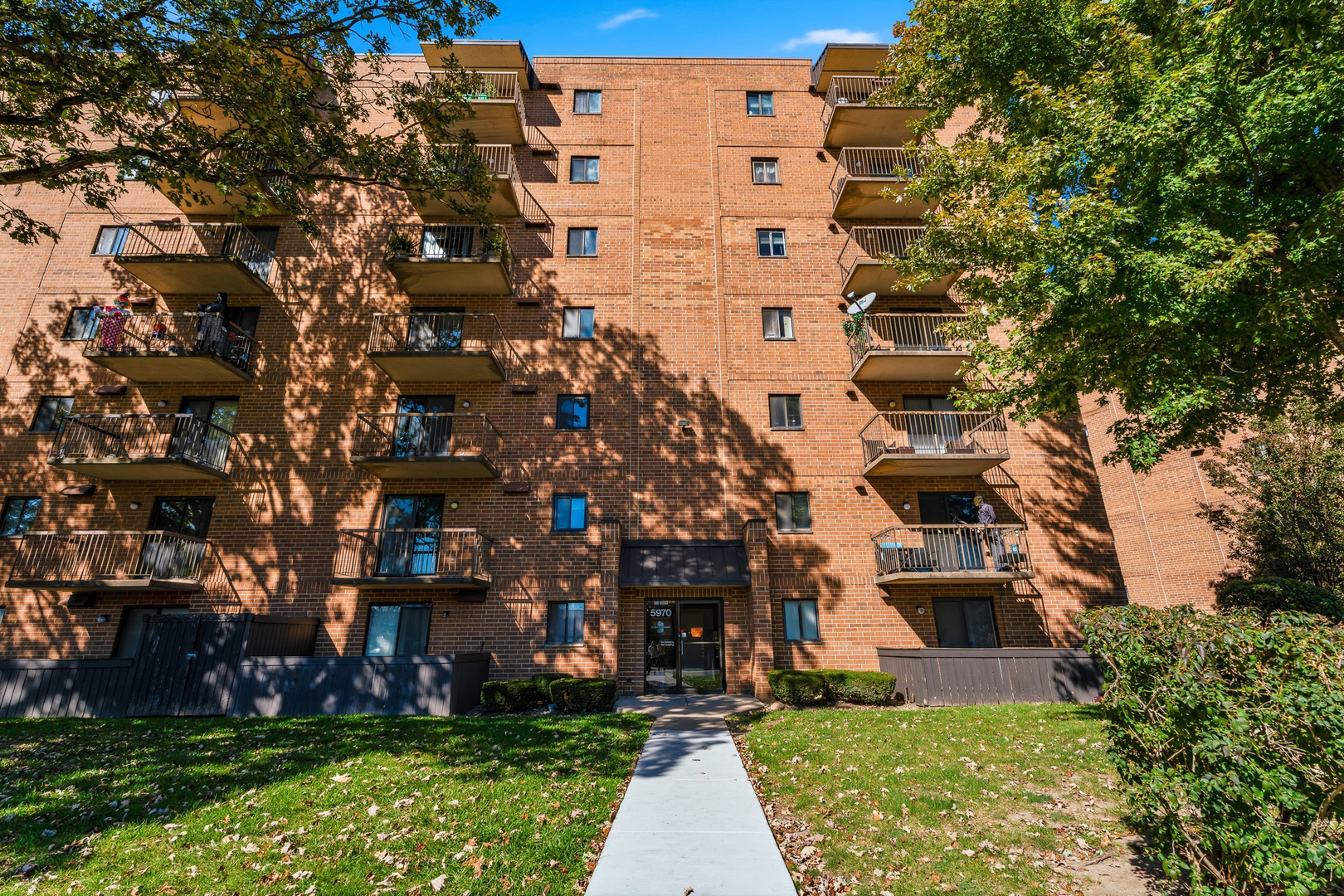 5970 Lake Bluff Drive Unit 402 — photo