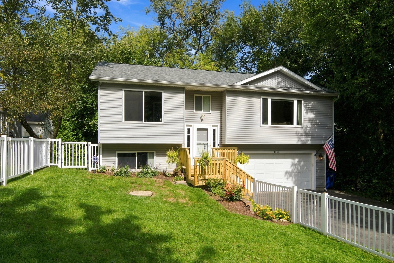 Home in Wonder Lake, IL 60097 — photo 3