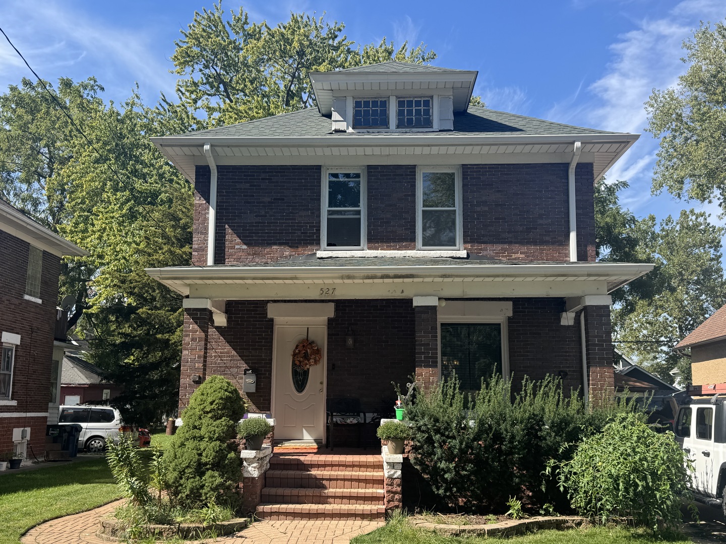 527 Watson Street — photo