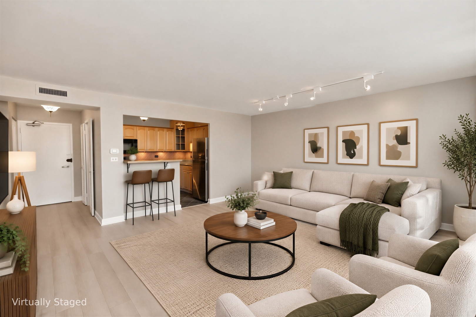Home in Chicago, IL 60660 — photo 2