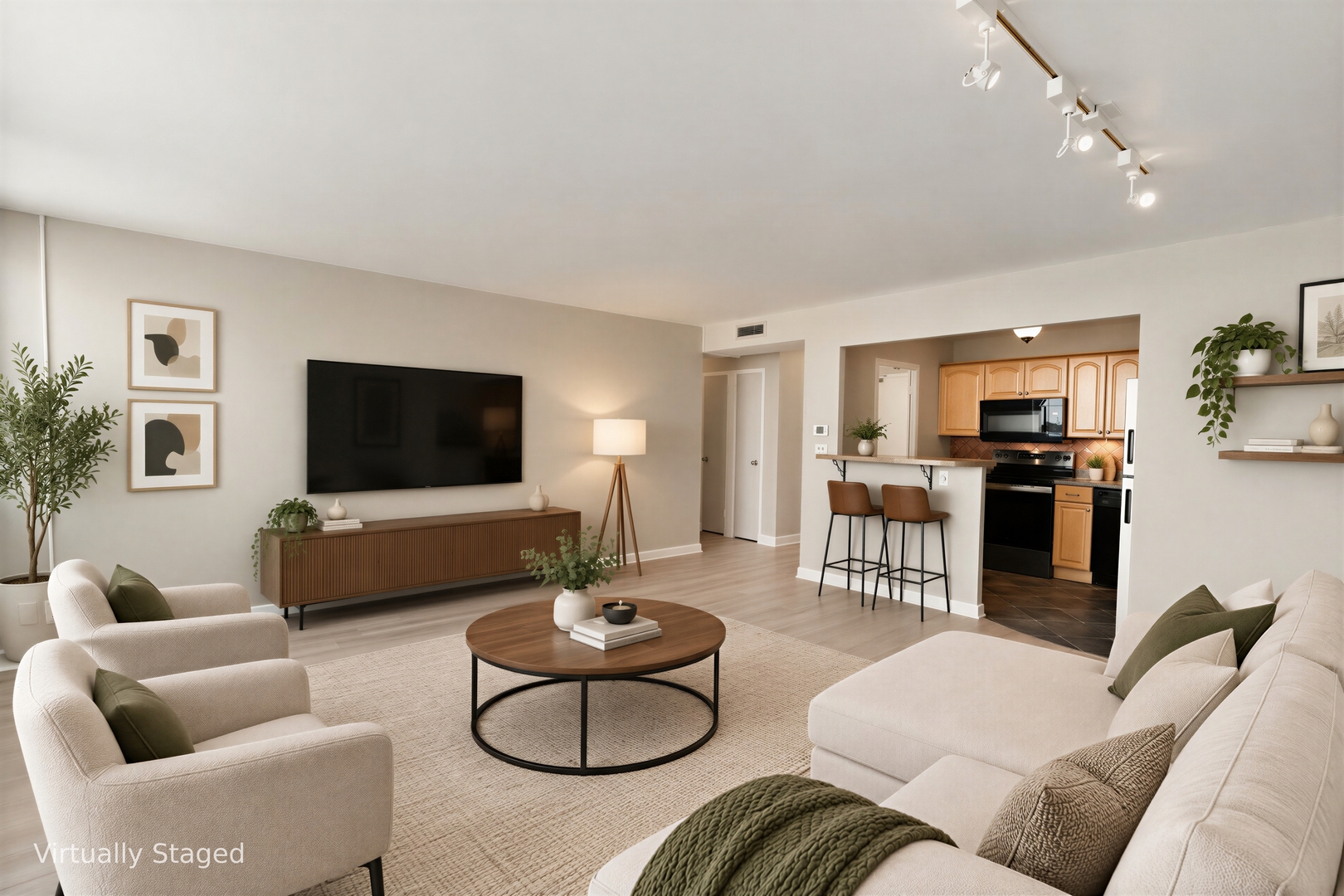 Home in Chicago, IL 60660 — photo 3