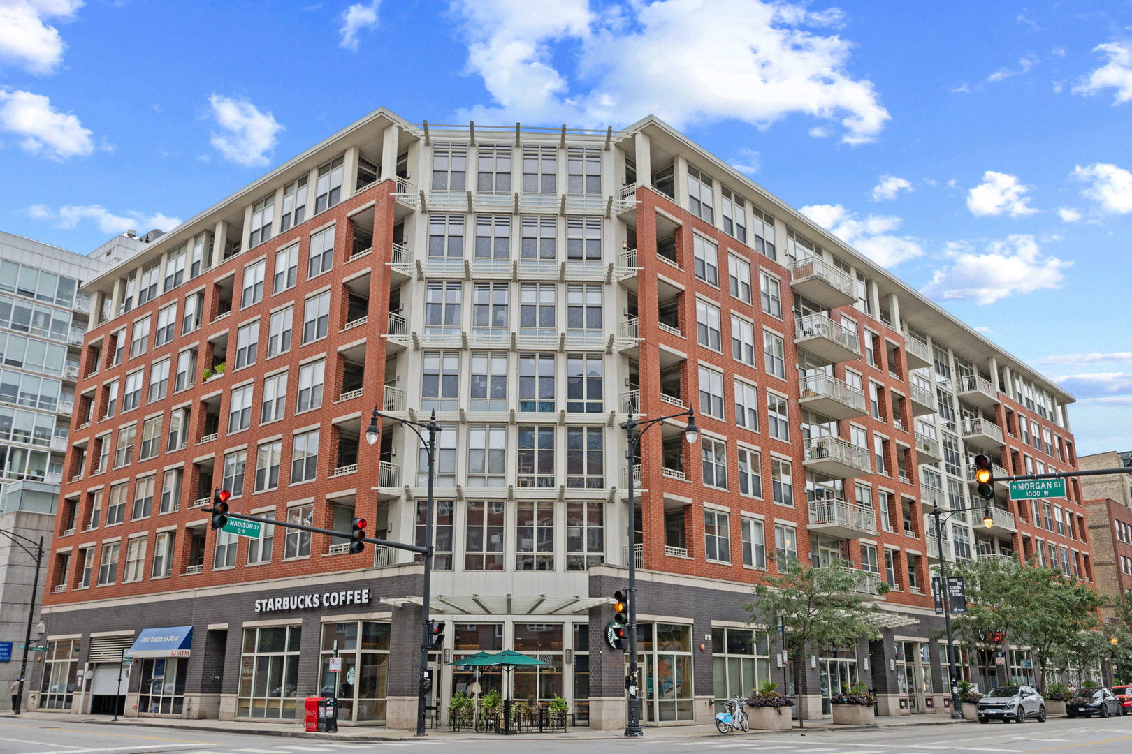 1001 W Madison Street 413 — photo