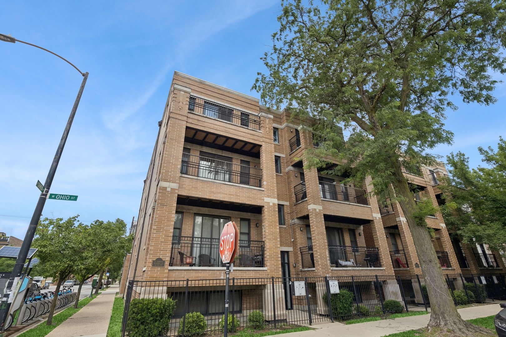 1956 W Ohio Street 3E — photo