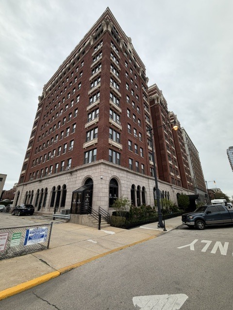 5300 S South Shore Drive 63 — photo