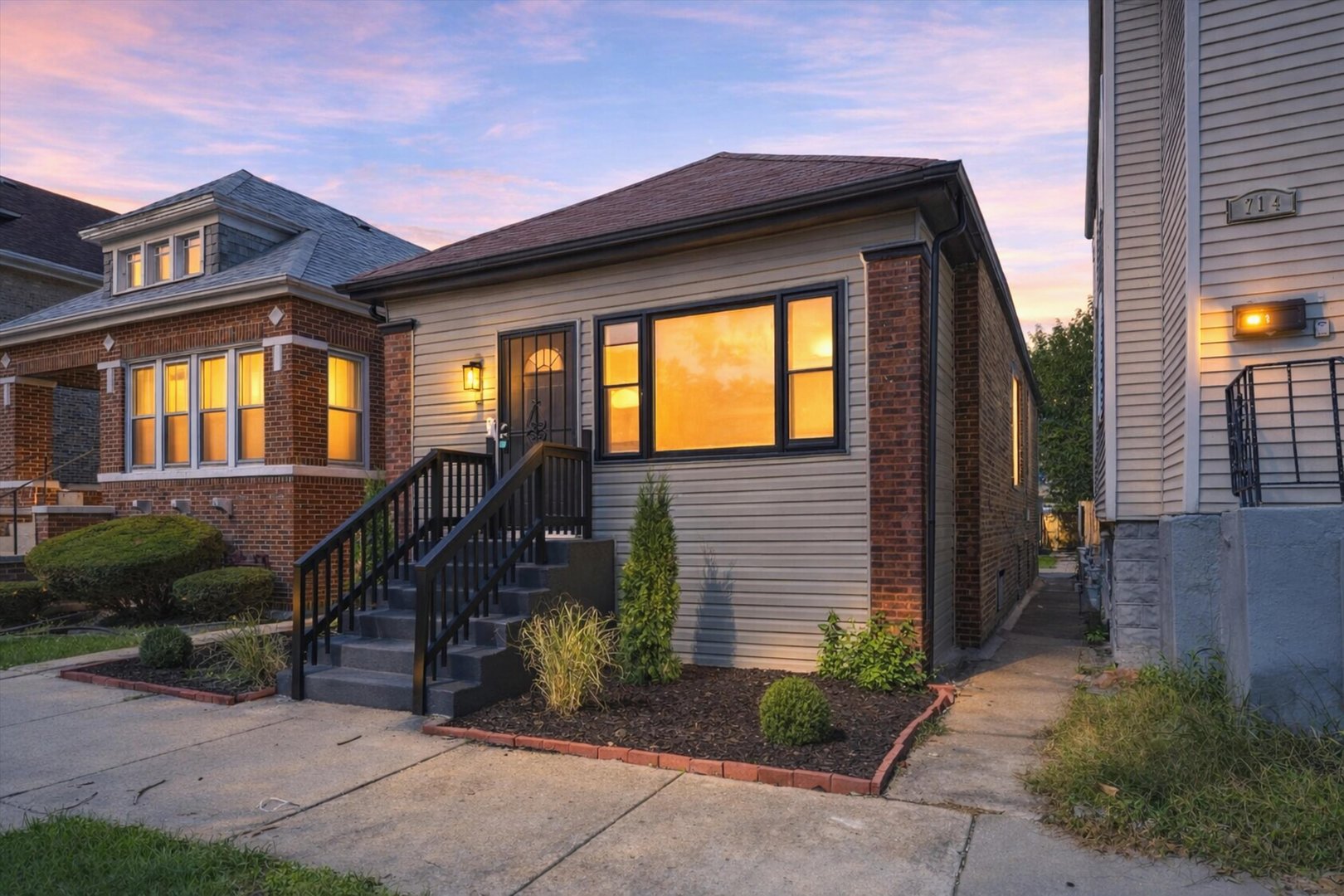 710 E 92nd Place — photo