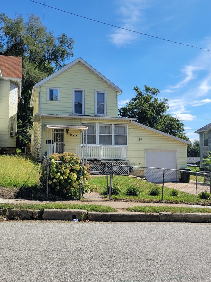 611 Farnam Street — photo
